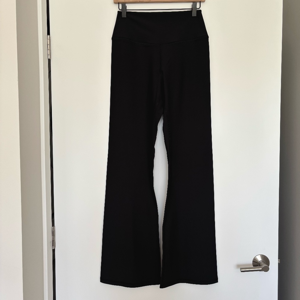 Abercrombie & Fitch YPB sculptLUX Curve Love Flare Legging